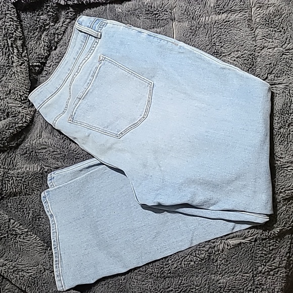 Old Navy Jeans - Picture 1 of 3